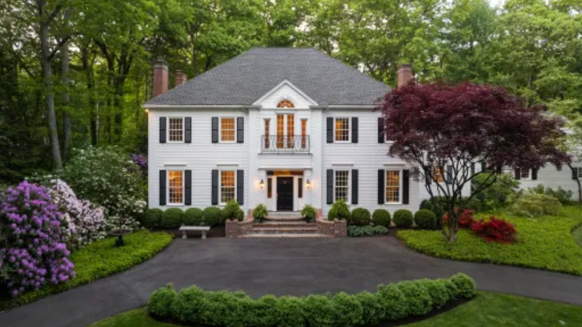 Home for Sale in a Peaceful